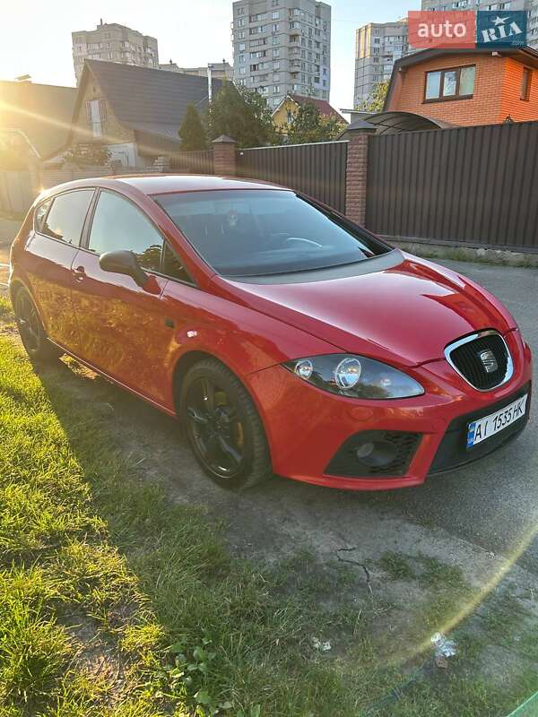 Хэтчбек SEAT Leon 2009 в Киеве