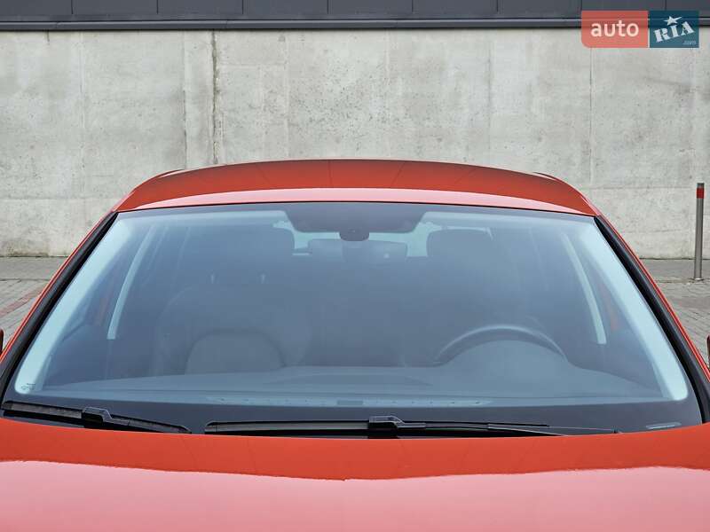 Хэтчбек SEAT Leon 2016 в Киеве