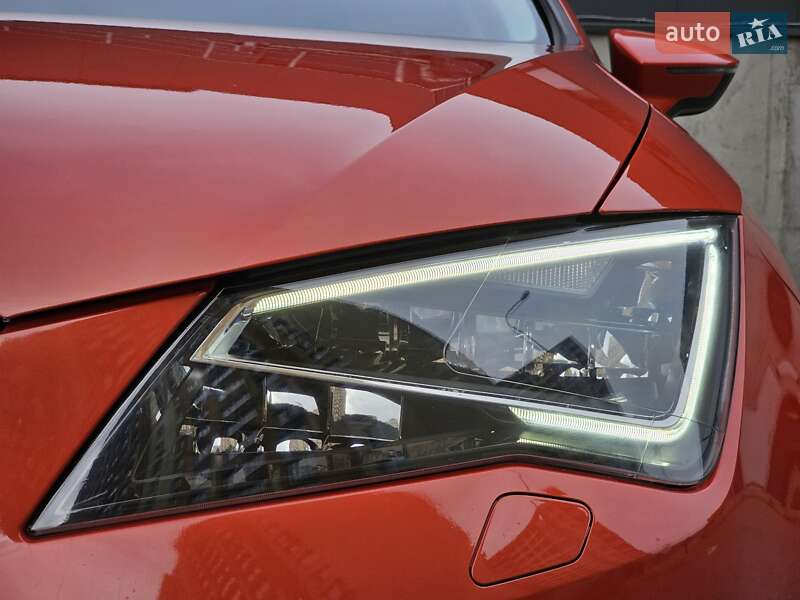 Хэтчбек SEAT Leon 2016 в Киеве