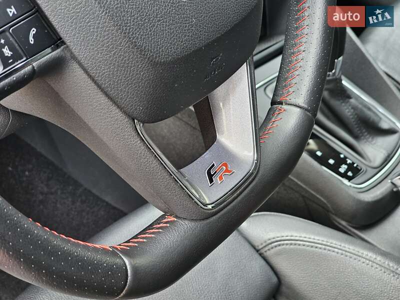 Хэтчбек SEAT Leon 2016 в Киеве