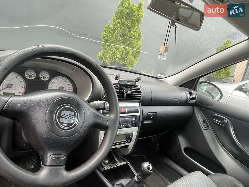 Хэтчбек SEAT Leon 2005 в Луцке