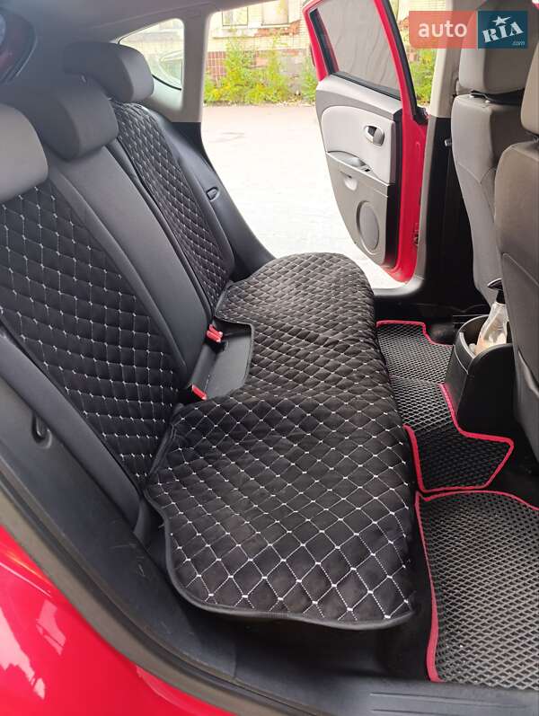 Хэтчбек SEAT Leon 2011 в Славянске фото 6 Хэтчбек SEAT Leon 2011 в Славянске