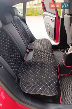 Хэтчбек SEAT Leon 2011 в 