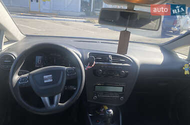 Хэтчбек SEAT Leon 2010 в 