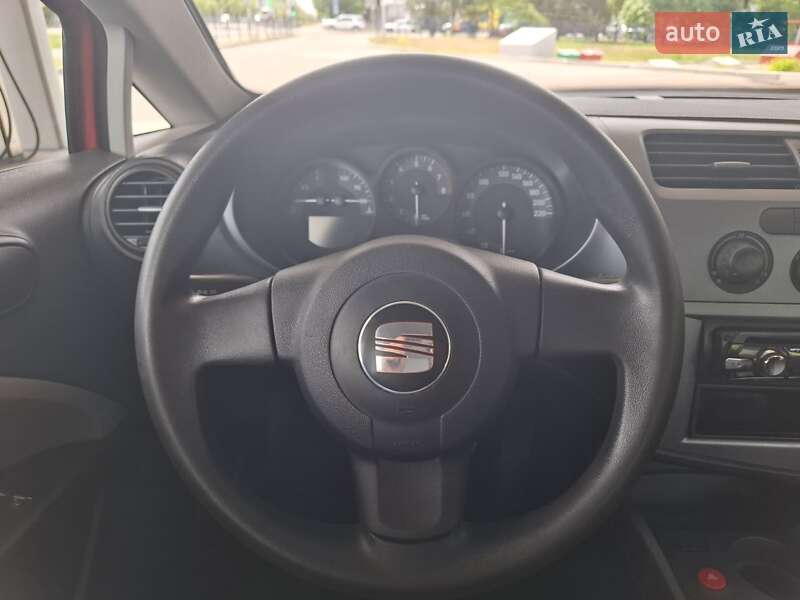 Хэтчбек SEAT Leon 2005 в Николаеве