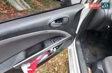 Хэтчбек SEAT Leon 2010 в 