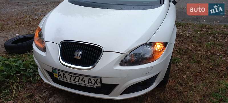 Хетчбек SEAT Leon 2010 в Києві
