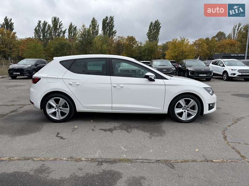 Хэтчбек SEAT Leon 2016 в Днепре