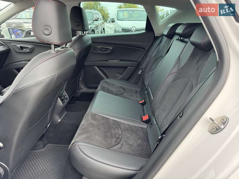 Хэтчбек SEAT Leon 2016 в Днепре