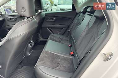 Хэтчбек SEAT Leon 2016 в 