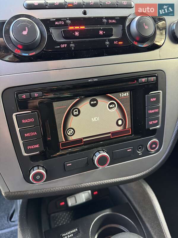 Хэтчбек SEAT Leon 2010 в Луцке