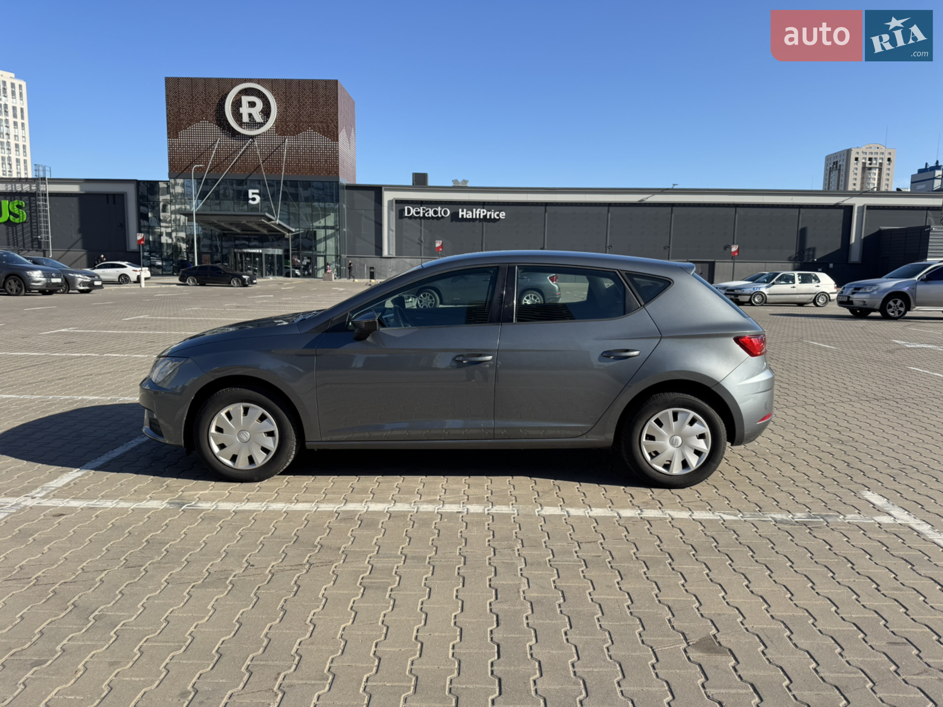 2017 SEAT Leon - мініатюра 12