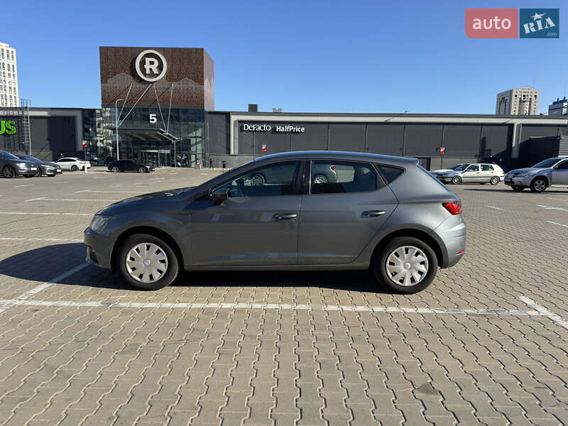 Хэтчбек SEAT Leon 2017 в Киеве