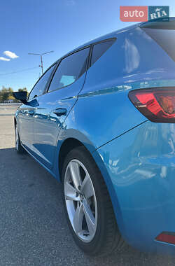 Хэтчбек SEAT Leon 2013 в 