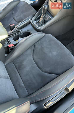 Хэтчбек SEAT Leon 2013 в 