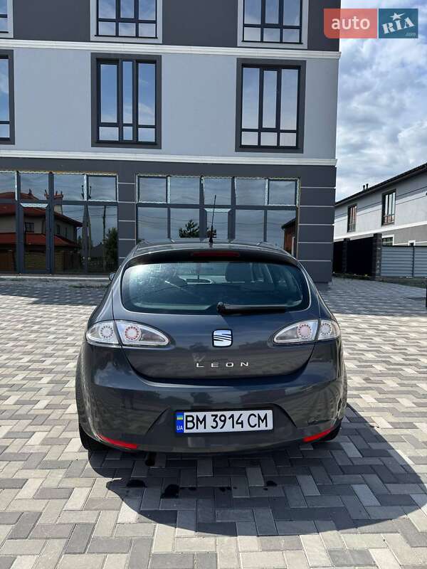 Хэтчбек SEAT Leon 2007 в Софиевской Борщаговке