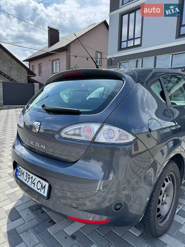 Хэтчбек SEAT Leon 2007 в Софиевской Борщаговке