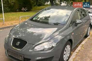 Хэтчбек SEAT Leon 2010 в Луцке