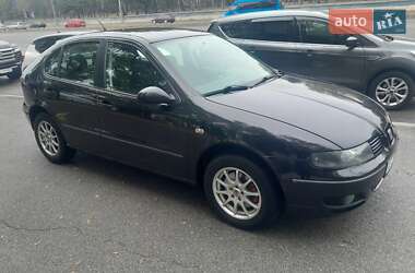 Хэтчбек SEAT Leon 2004 в 