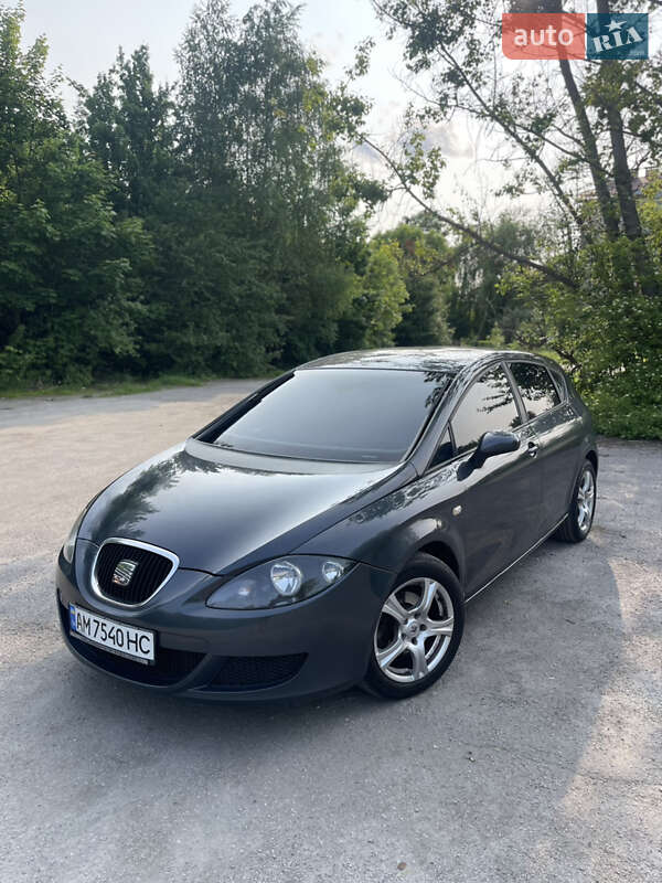 Хэтчбек SEAT Leon 2006 в Звягеле фото 5 Хэтчбек SEAT Leon 2006 в Звягеле