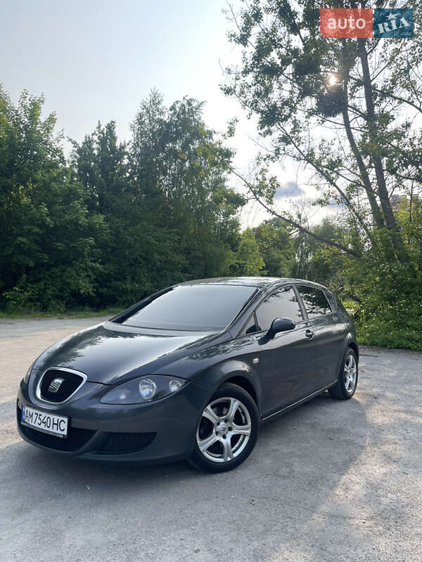 Хэтчбек SEAT Leon 2006 в Звягеле фото 9 Хэтчбек SEAT Leon 2006 в Звягеле