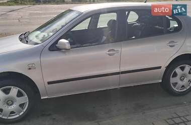 Хэтчбек SEAT Leon 2003 в Одессе