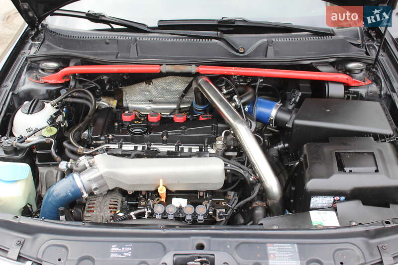 Хэтчбек SEAT Leon 2004 в Днепре
