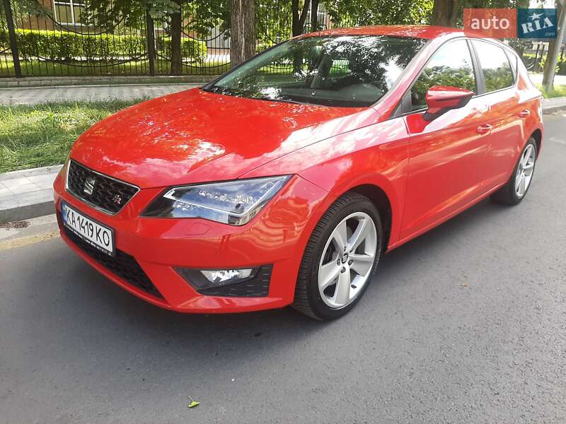 Хэтчбек SEAT Leon 2013 в Киеве