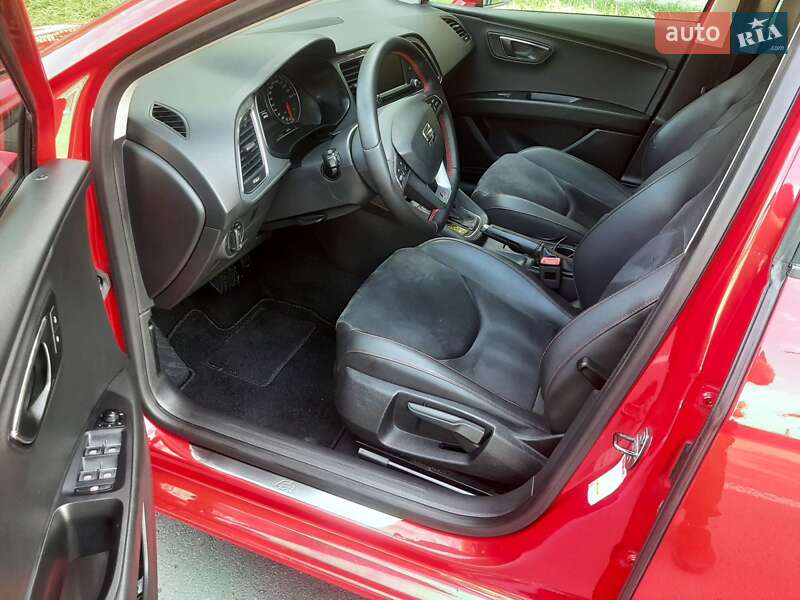 Хэтчбек SEAT Leon 2013 в Киеве