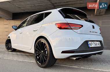 Хэтчбек SEAT Leon 2016 в Киеве
