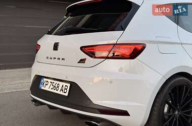 Хэтчбек SEAT Leon 2016 в Киеве