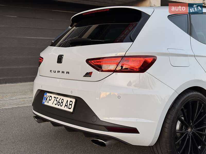 Хэтчбек SEAT Leon 2016 в Киеве фото 22 Хэтчбек SEAT Leon 2016 в Киеве