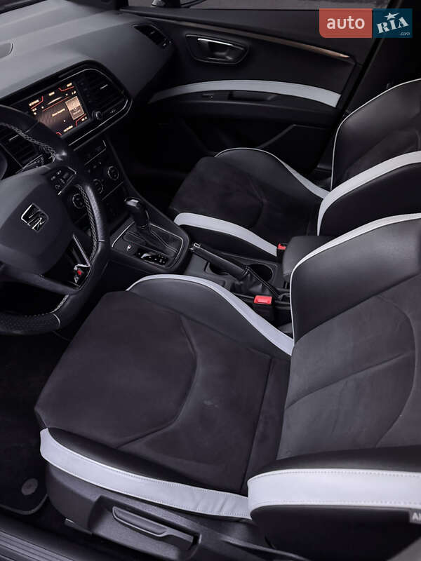Хэтчбек SEAT Leon 2016 в Харькове