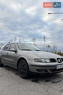Хэтчбек SEAT Leon 2003 в Харькове