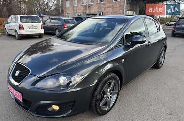 Хэтчбек SEAT Leon 2010 в Луцке