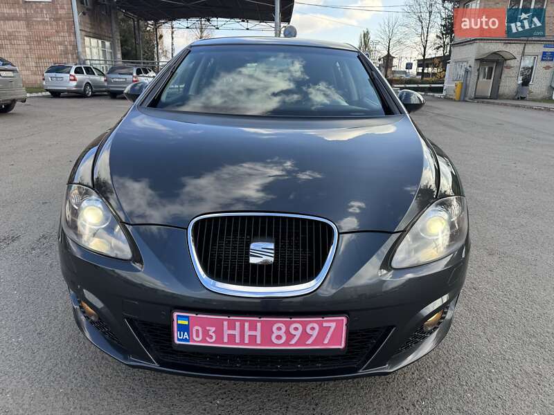 Хетчбек SEAT Leon 2010 в Луцьку