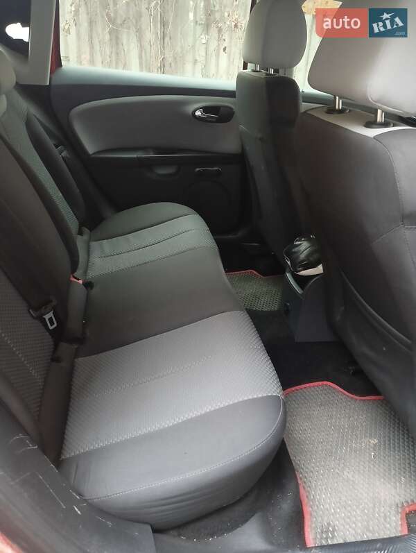 Хетчбек SEAT Leon 2006 в Києві фото 6 Хетчбек SEAT Leon 2006 в Києві