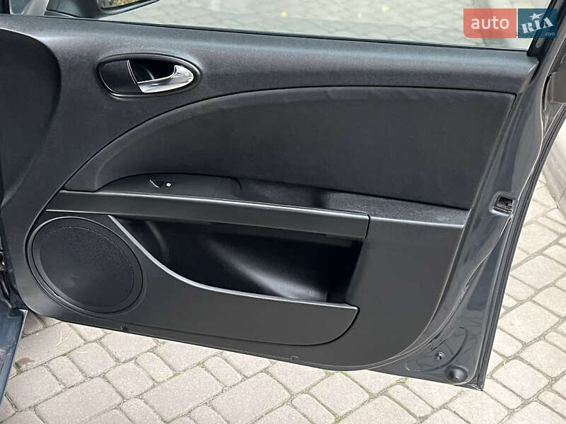 Хэтчбек SEAT Leon 2007 в Киеве фото 19 Хэтчбек SEAT Leon 2007 в Киеве