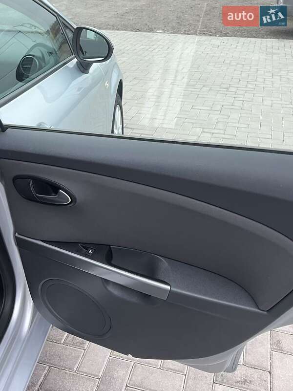 Хетчбек SEAT Leon 2009 в Рівному фото 13 Хетчбек SEAT Leon 2009 в Рівному