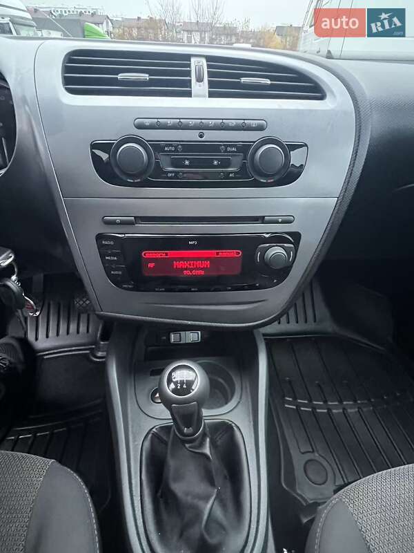 Хетчбек SEAT Leon 2009 в Рівному фото 23 Хетчбек SEAT Leon 2009 в Рівному