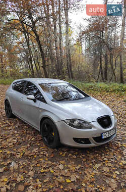 Хэтчбек SEAT Leon 2007 в Сокале