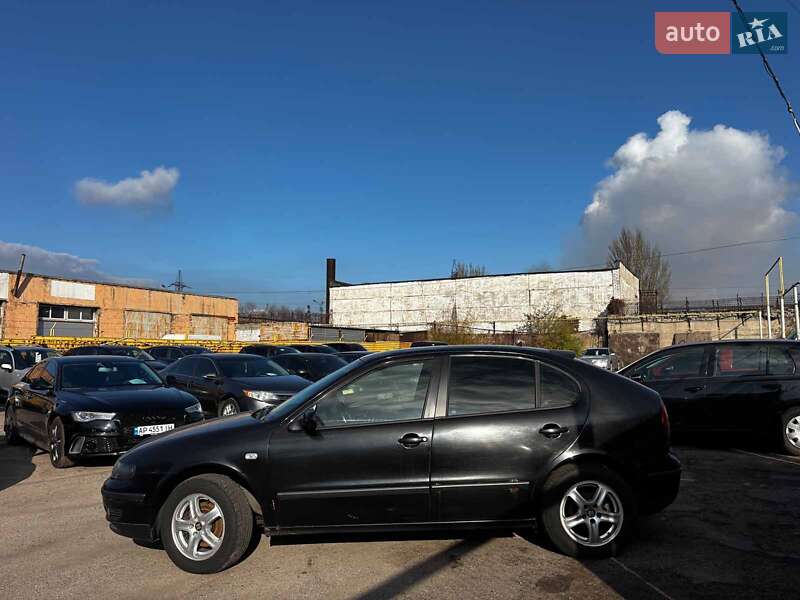 Хетчбек SEAT Leon 2001 в Запоріжжі
