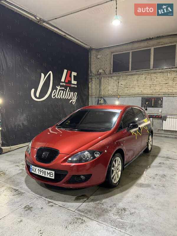 Хэтчбек SEAT Leon 2006 в Харькове