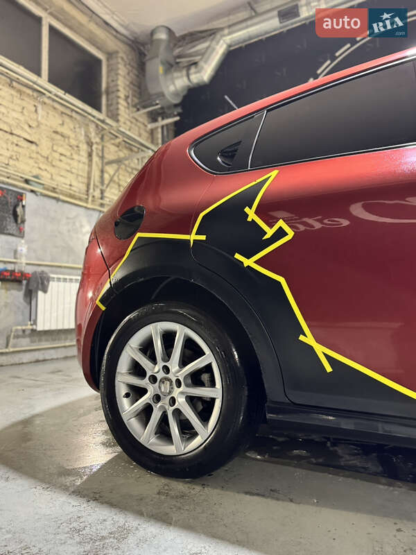 Хэтчбек SEAT Leon 2006 в Харькове