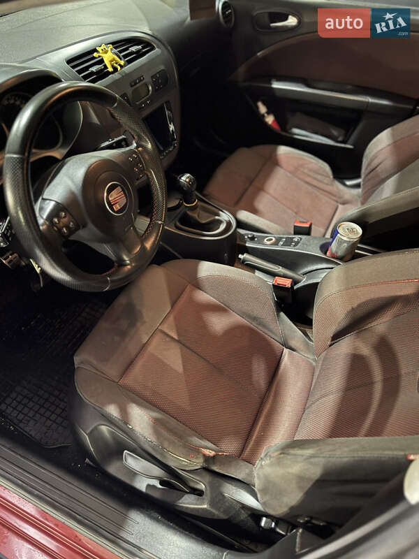 Хэтчбек SEAT Leon 2006 в Харькове