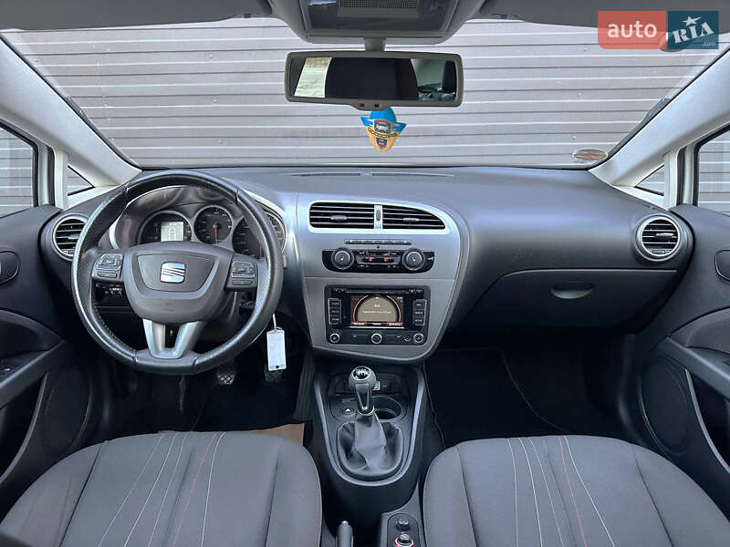 Хетчбек SEAT Leon 2012 в Кам'янському