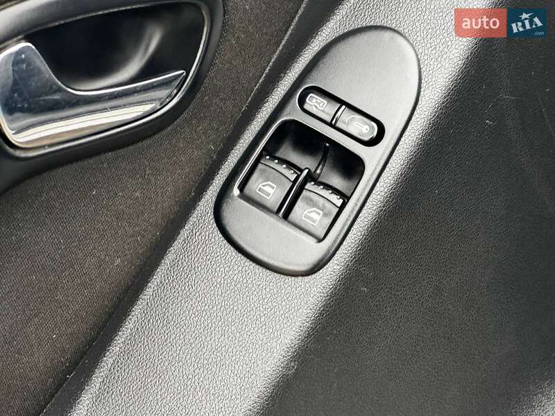 Хэтчбек SEAT Leon 2004 в Ахтырке фото 28 Хэтчбек SEAT Leon 2004 в Ахтырке