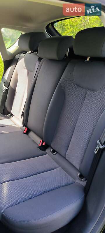 Хэтчбек SEAT Leon 2007 в Хырове