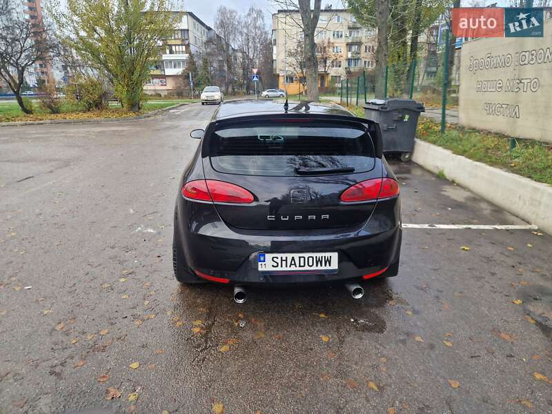 Хэтчбек SEAT Leon 2007 в Киеве