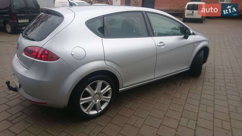 Хетчбек SEAT Leon 2008 в Черкасах